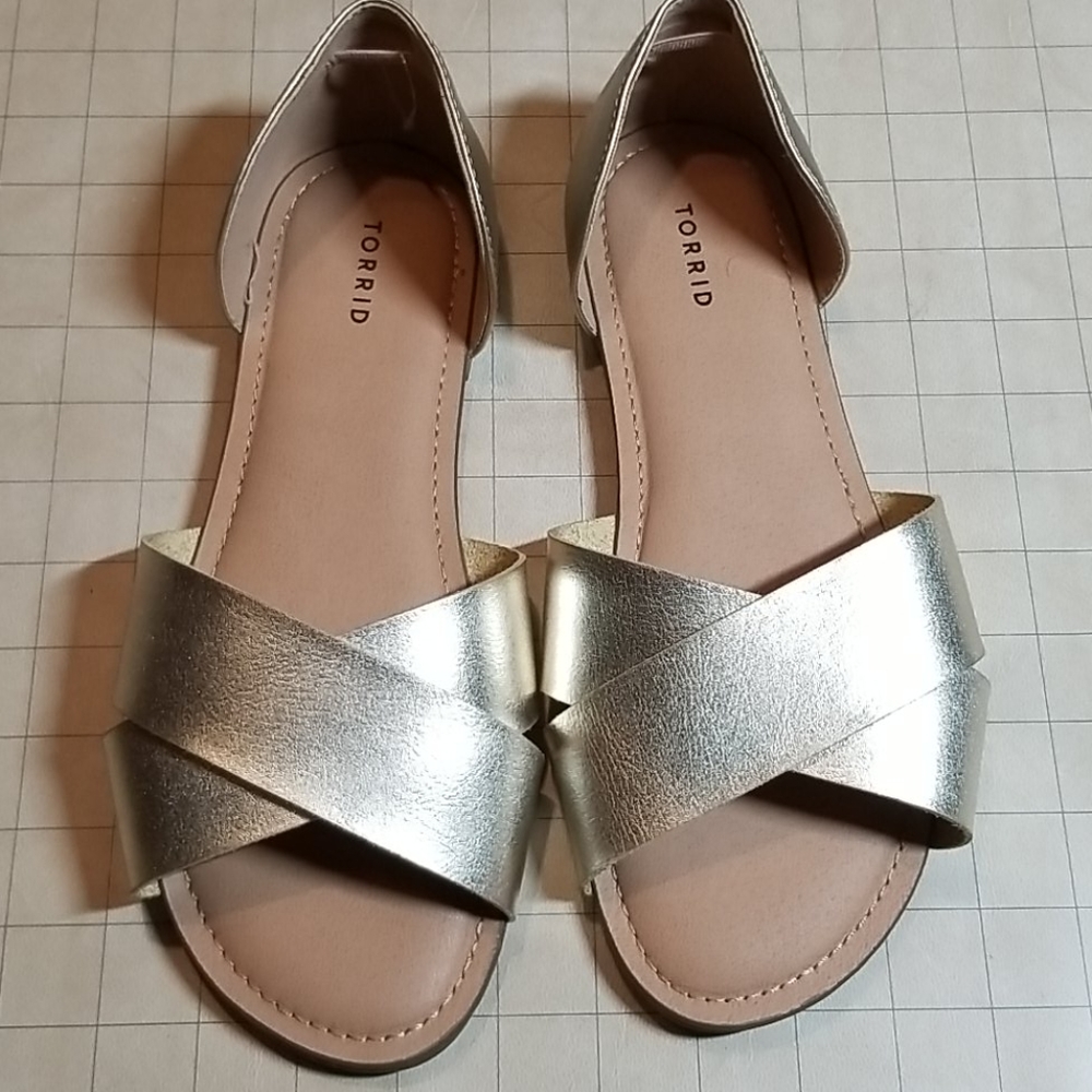 Torrid size 10 Gold Metallic Peep Toe Sandals